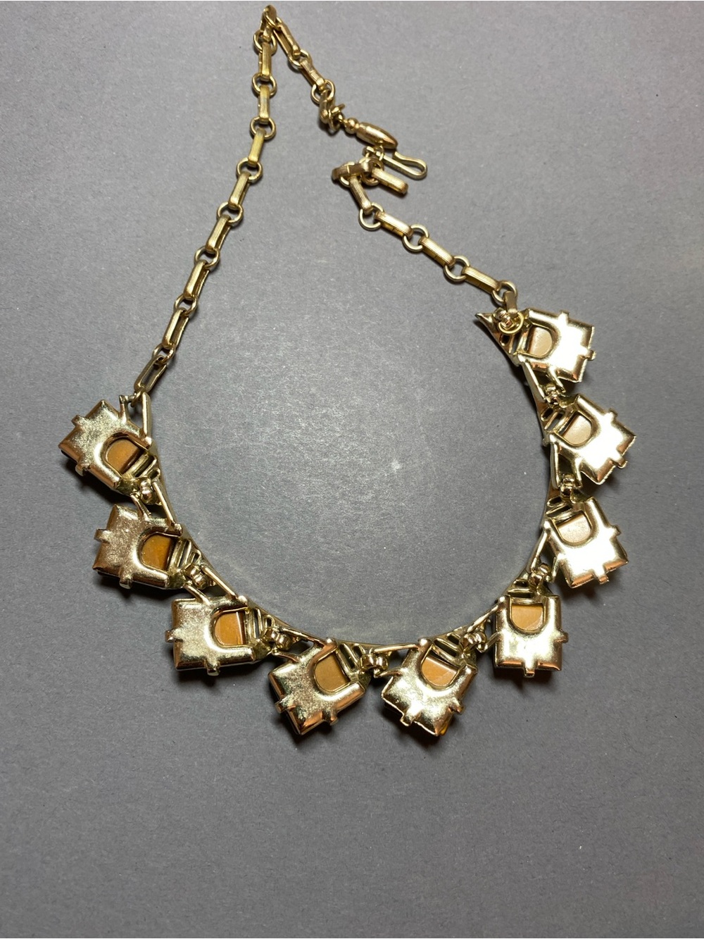 Vintage Coro thermaset brown gold bracelet and necklace - Picture 4 of 5